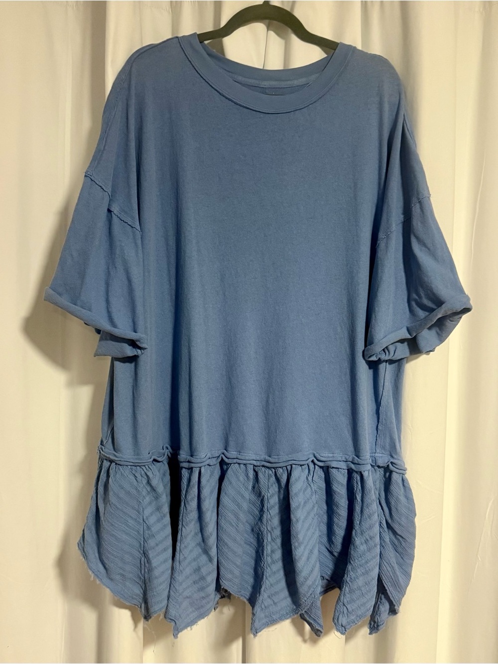 Free People We The Free Women’s M/L Medium Large Over Me Tee Handkerchief Tunic